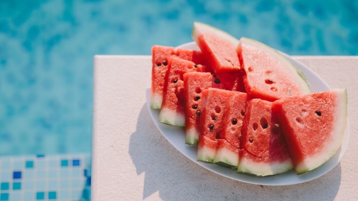 هندوانه برای رفع عطش در تابستان