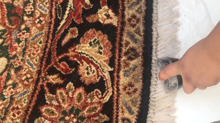 محلول آب، سرکه و نمک برای رفع زرد شدن ریشه فرش