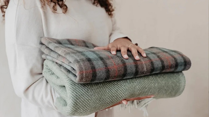 نکاتی که باید در مورد شستشوی پتو پشمی در خانه بدانید نکاتی که باید در مورد شستشوی پتو پشمی در خانه بدانید