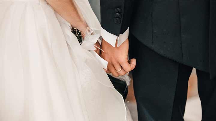 قبل از تعهد به یک رابطه با فاصله سنی زیاد چه چیزی بپرسید؟ قبل از تعهد به یک رابطه با فاصله سنی زیاد چه چیزی بپرسید؟