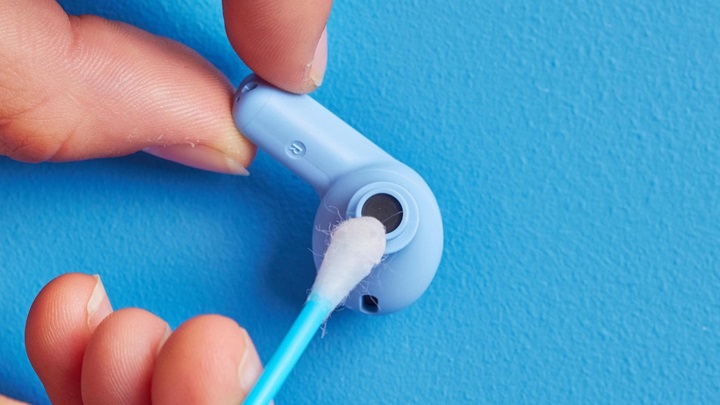 نکات مهم در تمیز کردن ایرپاد و هندزفری نکات مهم در تمیز کردن ایرپاد و هندزفری