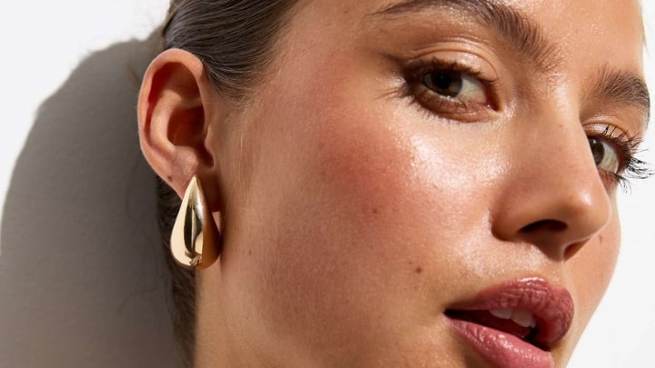 مدلهای محبوب گوشوارههای درشت برای پاییز و زمستان مدلهای محبوب گوشوارههای درشت برای پاییز و زمستان