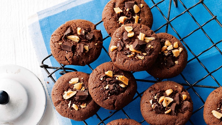 طرز تهیه کوکی شکلاتی تابهای