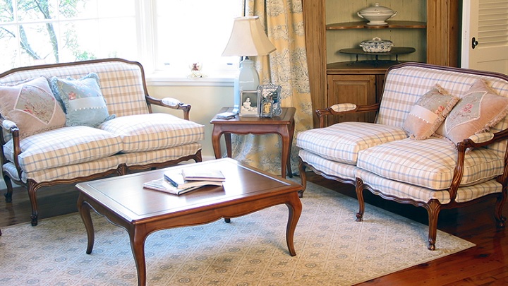 ایدههای میز جلو مبلی کلاسیک و سنتی ایدههای میز جلو مبلی کلاسیک و سنتی