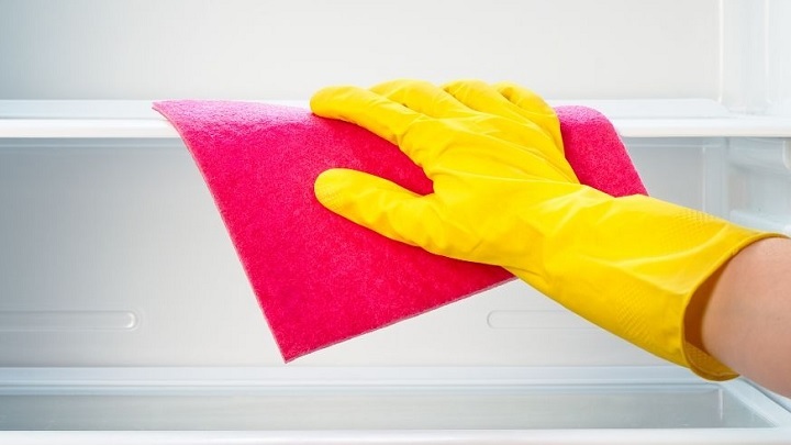 نکاتی که باید برای تمیز کردن فریزر بدانید