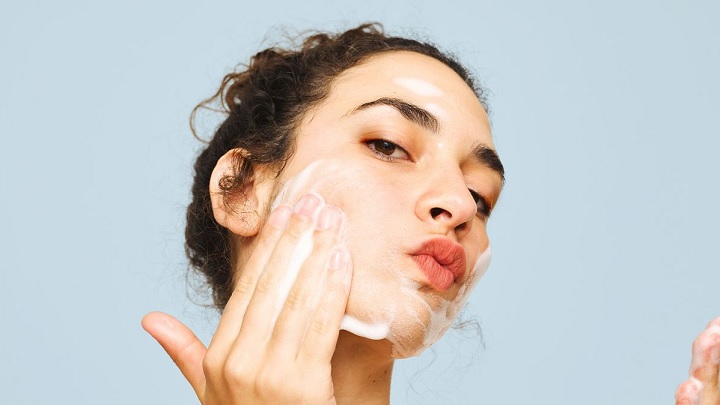 آرایش خود را اصولی پاک کنید آرایش خود را اصولی پاک کنید