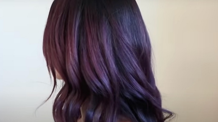 نکات و فوت و فن‌های تهیه رنگ مو با پوست بادمجان