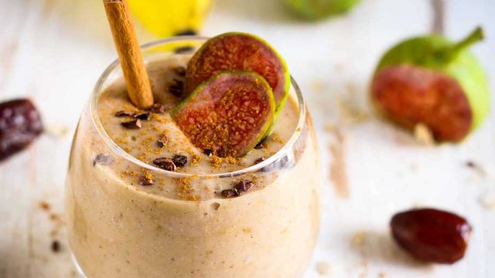 نکات و فوت و فن‌های تهیه اسموتی انجیر و هلو