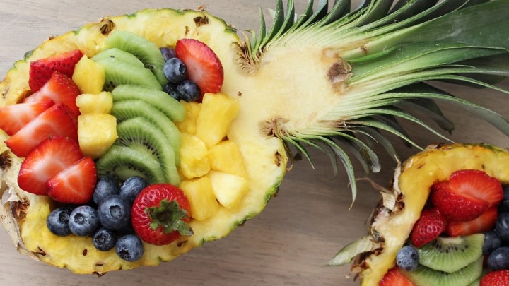 ایده‌های جذاب برای تزیین میوه با آناناس