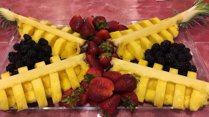 دیزاین جذاب میوه‌ها با آناناس