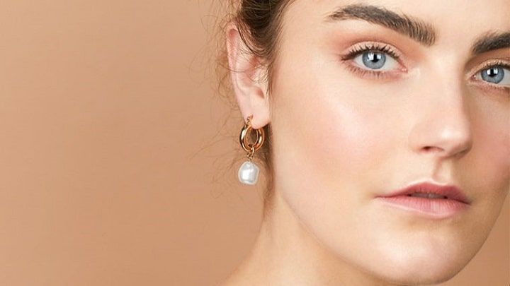 راهنمای انتخاب گوشواره برای صورت گرد راهنمای انتخاب گوشواره برای صورت گرد