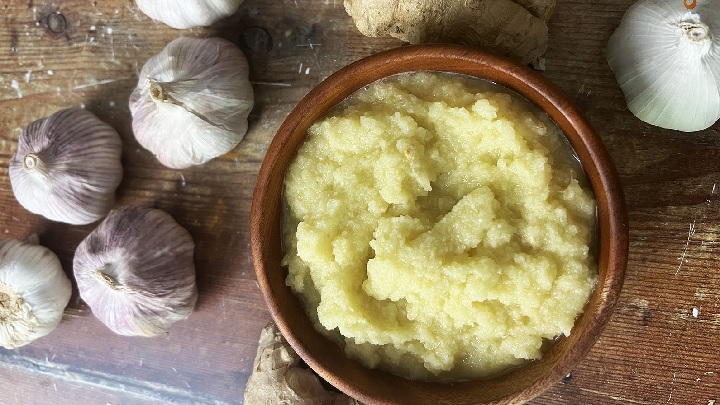 نکات و فوت و فن‌های طرز تهیه حریره سیر و زنجبیل