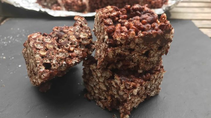 طرز تهیه کیک برنجی شکلاتی؛ یک دسر سبک و سالم طرز تهیه کیک برنجی شکلاتی؛ یک دسر سبک و سالم