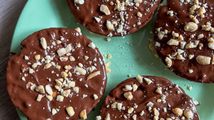 طرز تهیه کیک برنجی شکلاتی طرز تهیه کیک برنجی شکلاتی