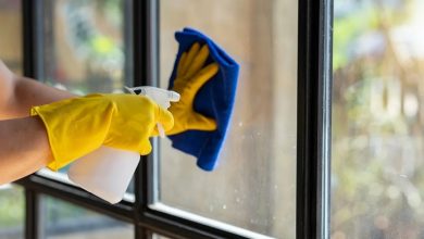 با این روشها شیشه پاک کن خانگی و طبیعی بسازید