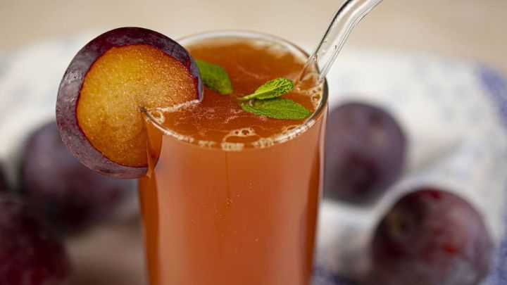 مراحل تهیه آب آلو خانگی مراحل تهیه آب آلو خانگی