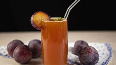 طرز تهیه آب آلو خانگی؛ خنک و ضدعطش در روزهای گرم