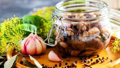 طرز تهیه ترشی قارچ و زیتون؛ یک ترکیب کلاسیک و محبوب