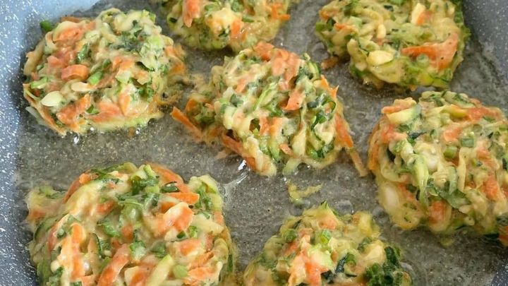 مراحل تهیه موجور کدو سبز مراحل تهیه موجور کدو سبز