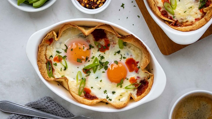 دستور پخت یک صبحانه خوشمزه با تخم مرغ دستور پخت یک صبحانه خوشمزه با تخم مرغ