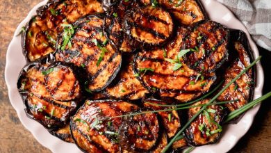 طرز تهیه کوکو بادمجان کبابی با سیب‌زمینی؛ راحت و خوشمزه