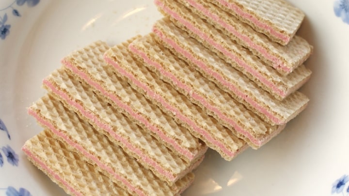 مواد لازم جهت تهیه ویفر پرتقالی خانگی برای مدرسه مواد لازم جهت تهیه ویفر پرتقالی خانگی برای مدرسه