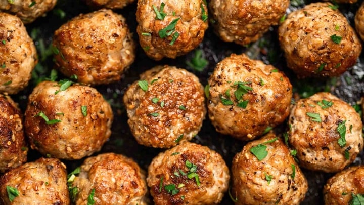 مراحل تهیه کوفته سماق کردی با گوشت مرغ مراحل تهیه کوفته سماق کردی با گوشت مرغ