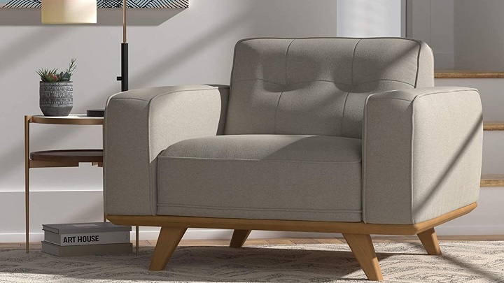 استفاده از مبل تک نفره برای تزیین گوشه خانه یا تکمیل دکوراسیون خانه‌های سبک مدرن