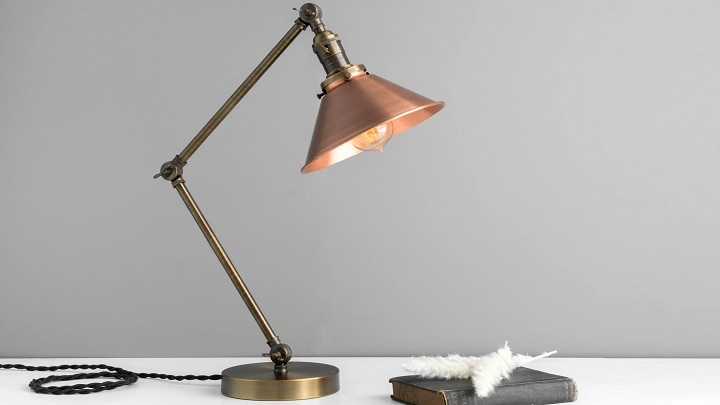 چراغ مطالعه مدرن و فانتزی