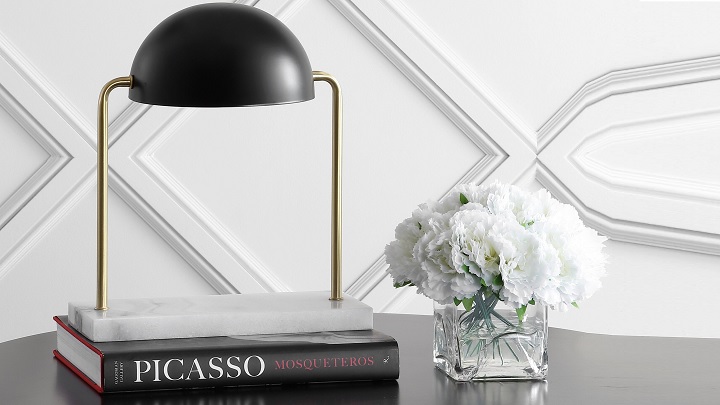 برای خرید چراغ مطالعه این نکات را در نظر بگیرید