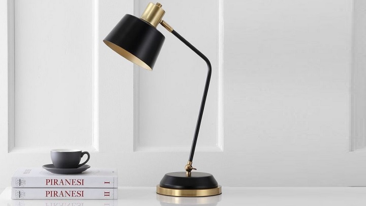 چراغ مطالعه مدرن رنگ مشکی