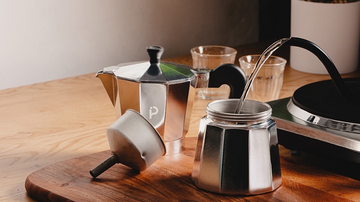 روش اصولی شستن و تمیز کردن موکاپات با باز کردن اجزای آن