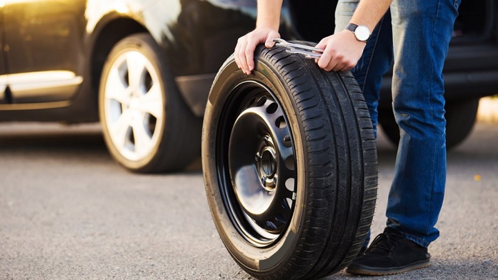 وسایل ضروری که باید در ماشین داشته باشید