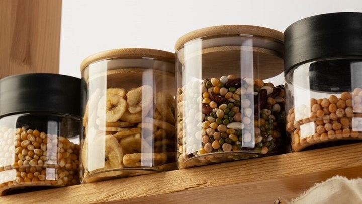 ظروف شیشهای آشپزخانه برای شیک شدن آشپزخانه