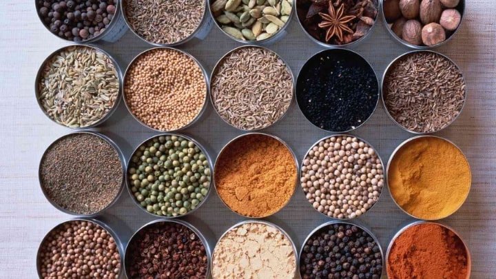 ترکیبات ادویه برای 9 غذایی که هر خانم خانه داری باید بداند ترکیبات ادویه برای 9 غذایی که هر خانم خانه داری باید بداند