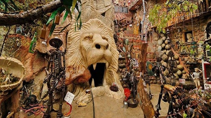 غار موزه وزیری از جاذبه‌های تفریحی لواسان