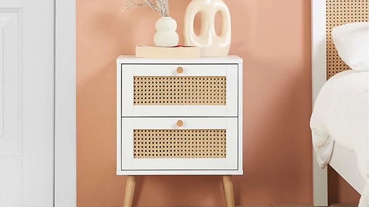 پاتختیهای کوچک و مینیمال برای اتاق خواب دخترانه پاتختیهای کوچک و مینیمال برای اتاق خواب دخترانه