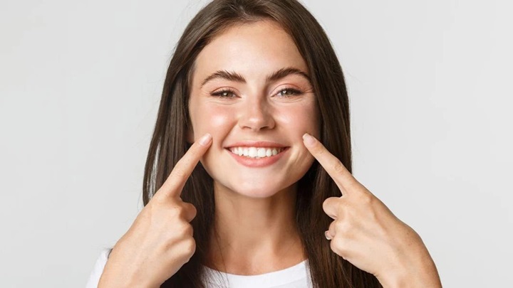 چگونه لبخندهای واقعی را بشناسیم؟ چگونه لبخندهای واقعی را بشناسیم؟