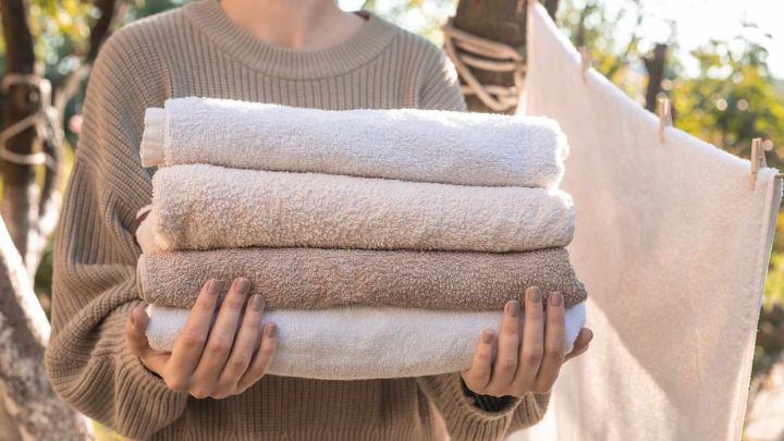 انتخاب شوینده مناسب از نکات مهمی که در شستوشوی صحیح و اصولی حولهها باید رعایت کنید انتخاب شوینده مناسب از نکات مهمی که در شستوشوی صحیح و اصولی حولهها باید رعایت کنید