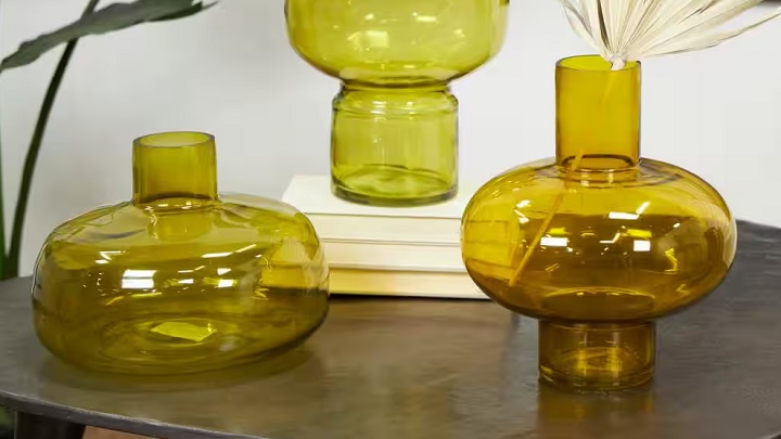 گلدان‌های شیشه‌ای: یک هدیه خاص و ماندگار