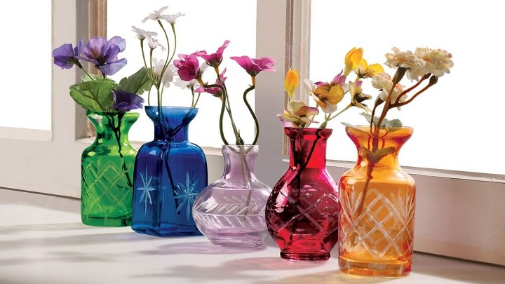 ایده‌هایی برای خلق یک باغچه رویایی در خانه با گلدان‌های شیشه‌ای