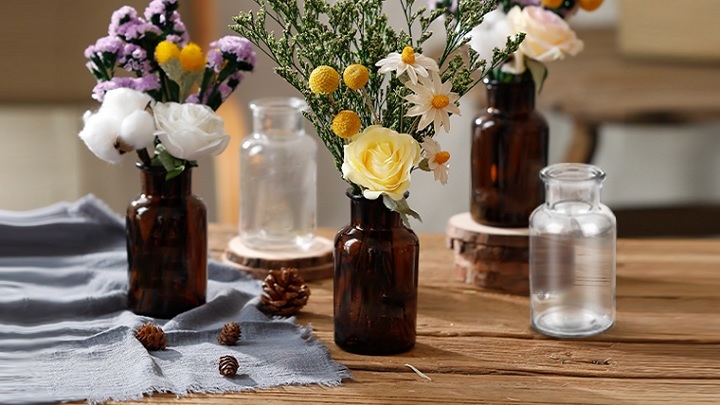 یک باغچه کوچک در خانه: ایده‌های خلاقانه برای گلدان‌های شیشه‌ای