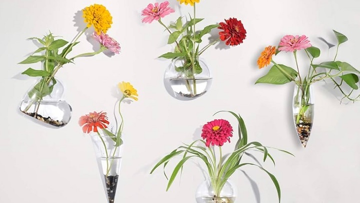 نور و رنگ در یک قاب شیشه‌ای: گلدان‌هایی که روح می‌بخشند