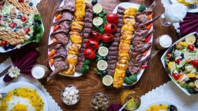 ایده‌های جذاب برای چیدمان میز شام ایرانی در مهمانی‌ها