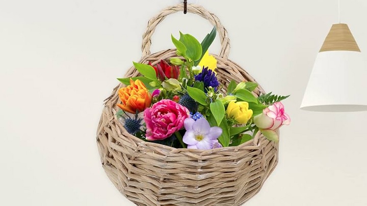 نکاتی که باید برای استفاده از گلدان‌های حصیری آویز بدانید