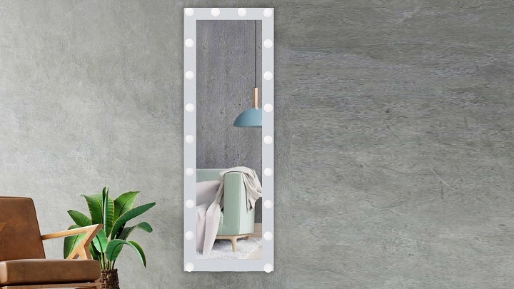 جدیدترین مدلهای آینه قدی که امسال باید در دکوراسیون خود استفاده کنید جدیدترین مدلهای آینه قدی که امسال باید در دکوراسیون خود استفاده کنید