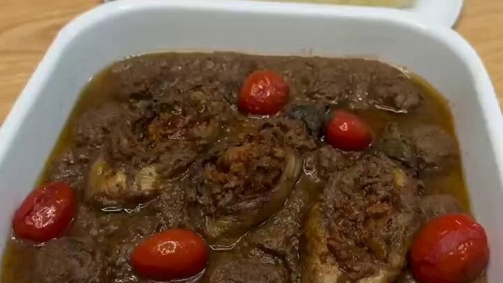 مراحل تهیه خورشت گردو بادمجان مراحل تهیه خورشت گردو بادمجان
