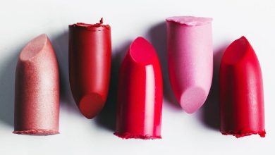 پاییز 1403 چه رنگ رژ لبی بزنیم؟ راهنمای انتخاب رژ لب