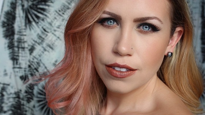 11 رنگ ترند رژ لب پاییز 1403