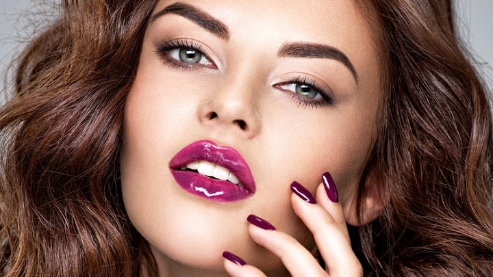 رژ لب شاتوتی؛ از ترندهای رژ لب پاییزی 1403